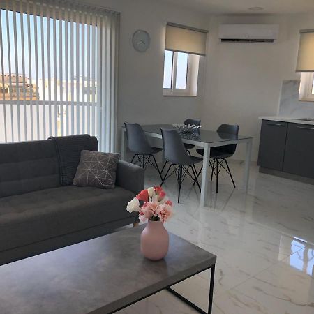 Bugibba Sunrise View Modern Apartment خليج سانت بول المظهر الخارجي الصورة