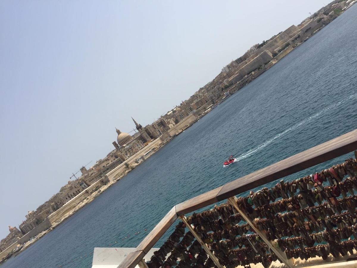 Bugibba Sunrise View Modern Apartment خليج سانت بول المظهر الخارجي الصورة